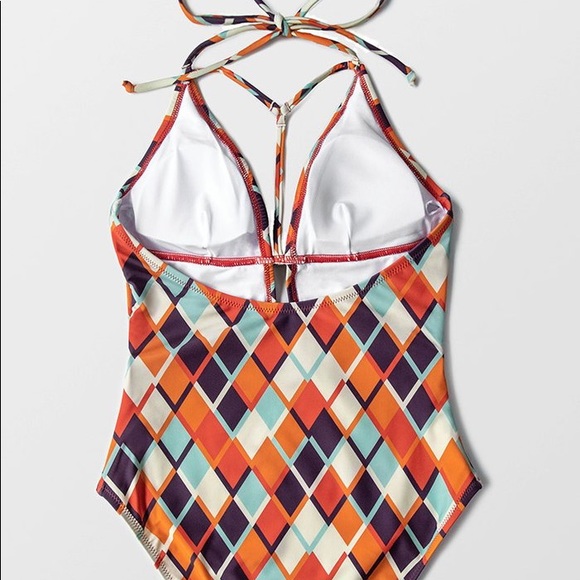 🧡 Colorful One Piece 🧡 - Picture 2 of 4